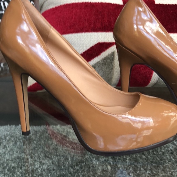 Steve Madden 8.5 nude platform heels - Picture 13 of 16